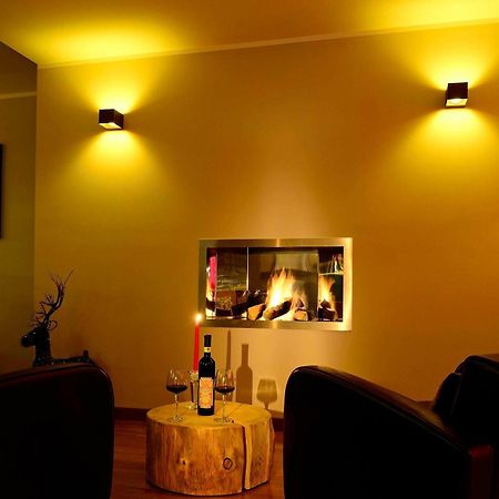 Hotel Nido Dell'Aquila Assergi Bagian luar foto