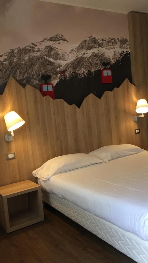 Hotel Nido Dell'Aquila Assergi Bagian luar foto