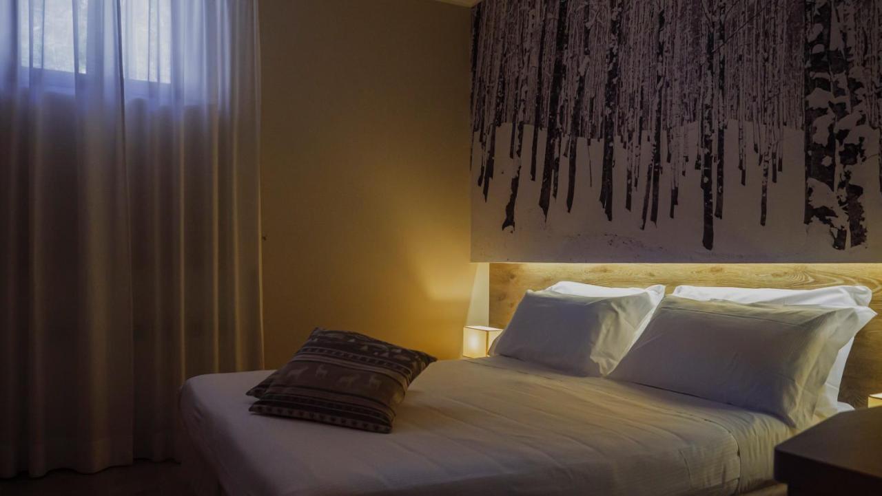 Hotel Nido Dell'Aquila Assergi Bagian luar foto