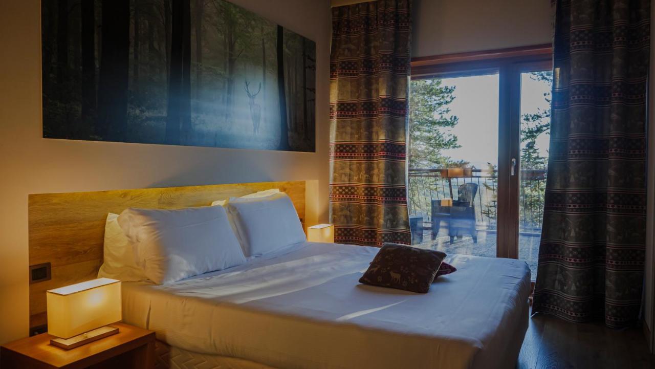 Hotel Nido Dell'Aquila Assergi Bagian luar foto
