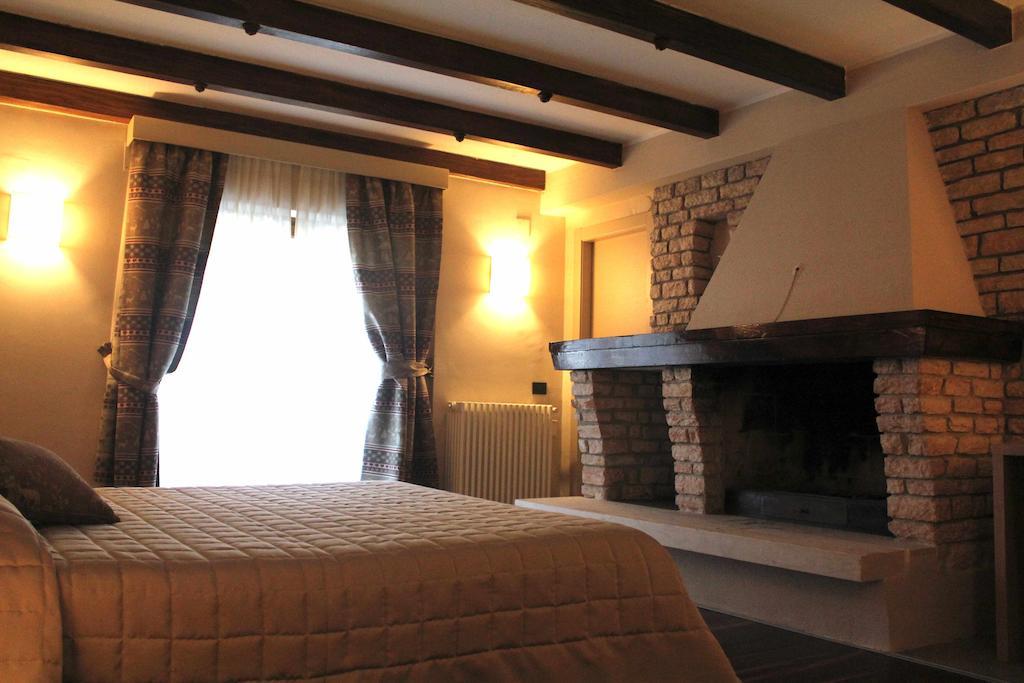 Hotel Nido Dell'Aquila Assergi Bagian luar foto