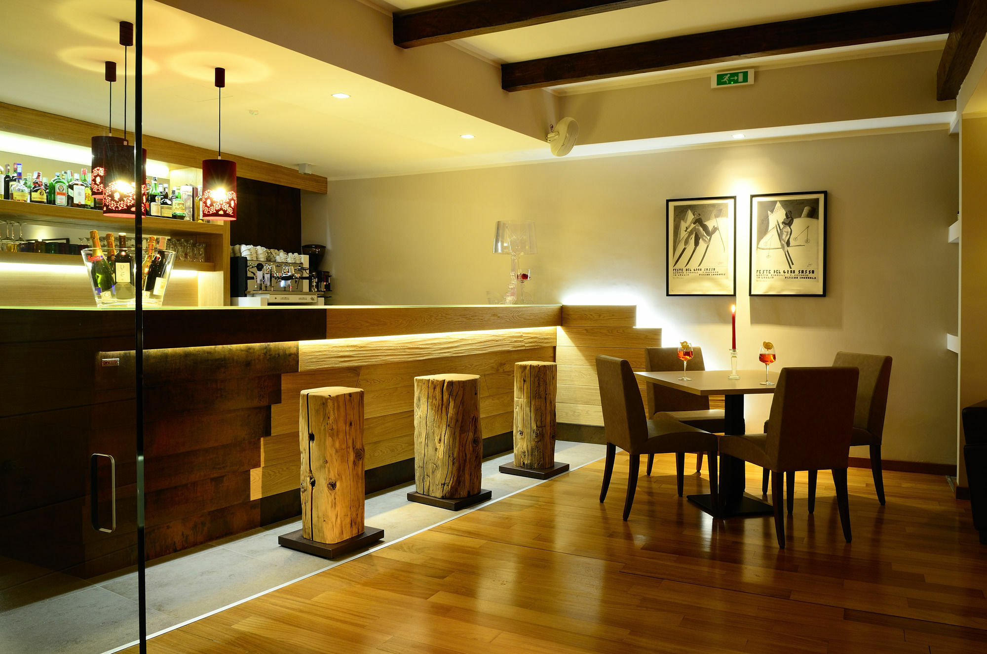 Hotel Nido Dell'Aquila Assergi Bagian luar foto